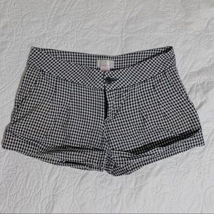Gingham black and white mid to low rise shorts